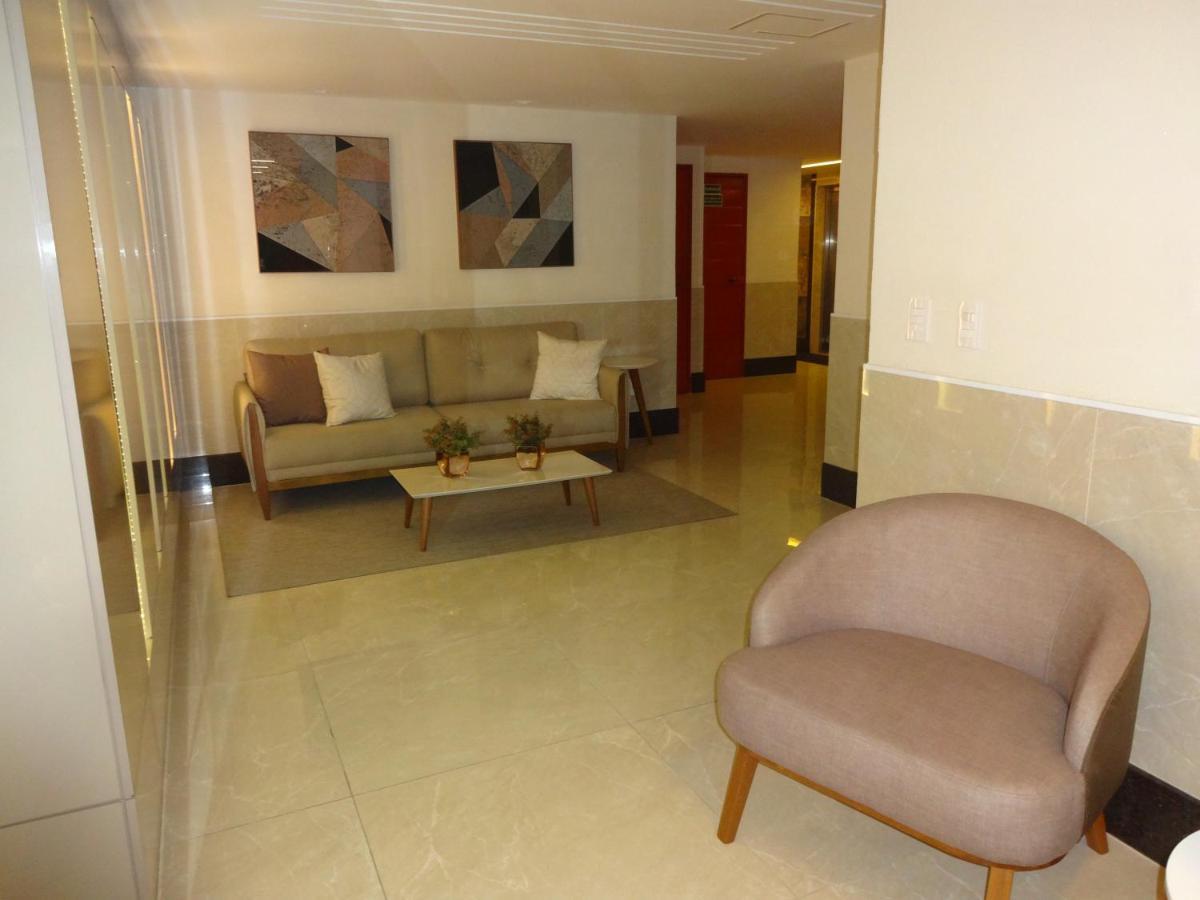 Magnifico Apartamento: Beachfront Charm With 3 Ac & 4 Balconies