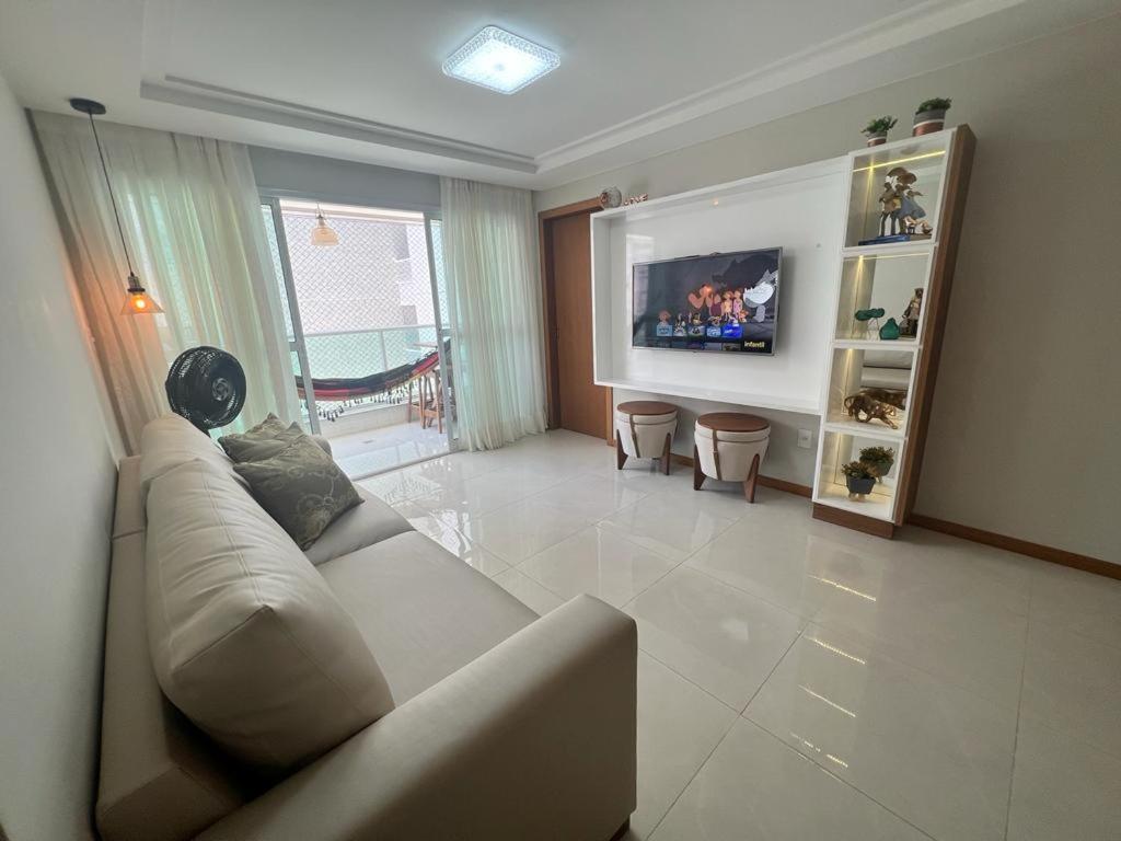 Magnifico Apartamento: Beachfront Charm With 3 Ac & 4 Balconies Apartment