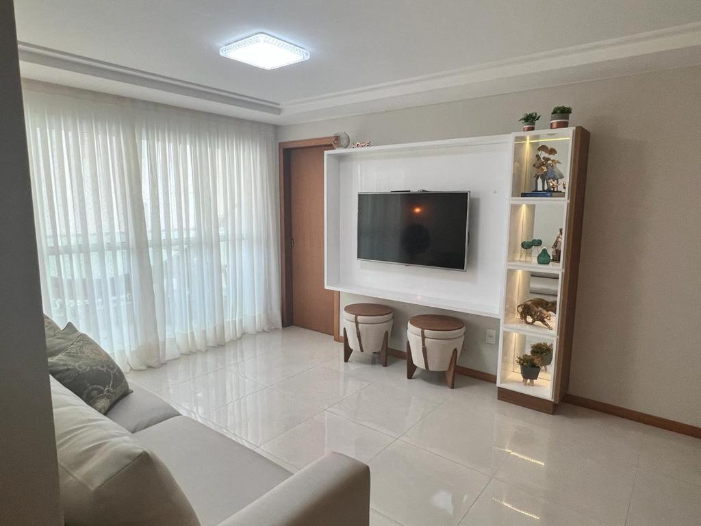 Magnifico Apartamento: Beachfront Charm With 3 Ac & 4 Balconies * Guarapari